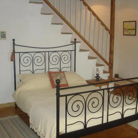 Romantic Nr St Emilion With Private Pool And Views To For * Pujols (Gironde)