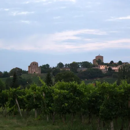 Romantic Nr St Emilion With Private Pool And Views To For Pujols (Gironde)